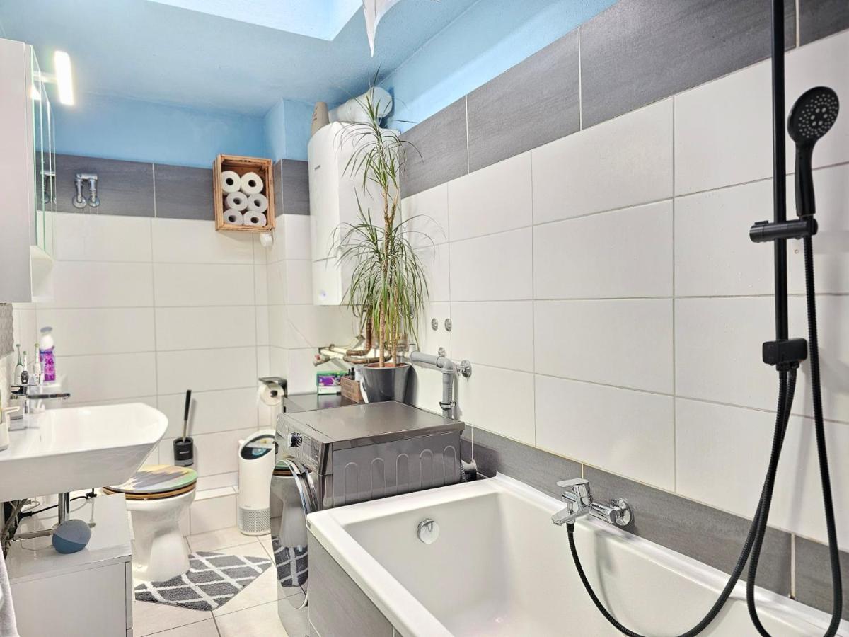 Doppelzimmer 1 I Geteiltes Bad & Kueche I Mit Dem Zug Nur 4 Min Bis Zum Hauptbahnhof Fribourg im Breisgau Extérieur photo