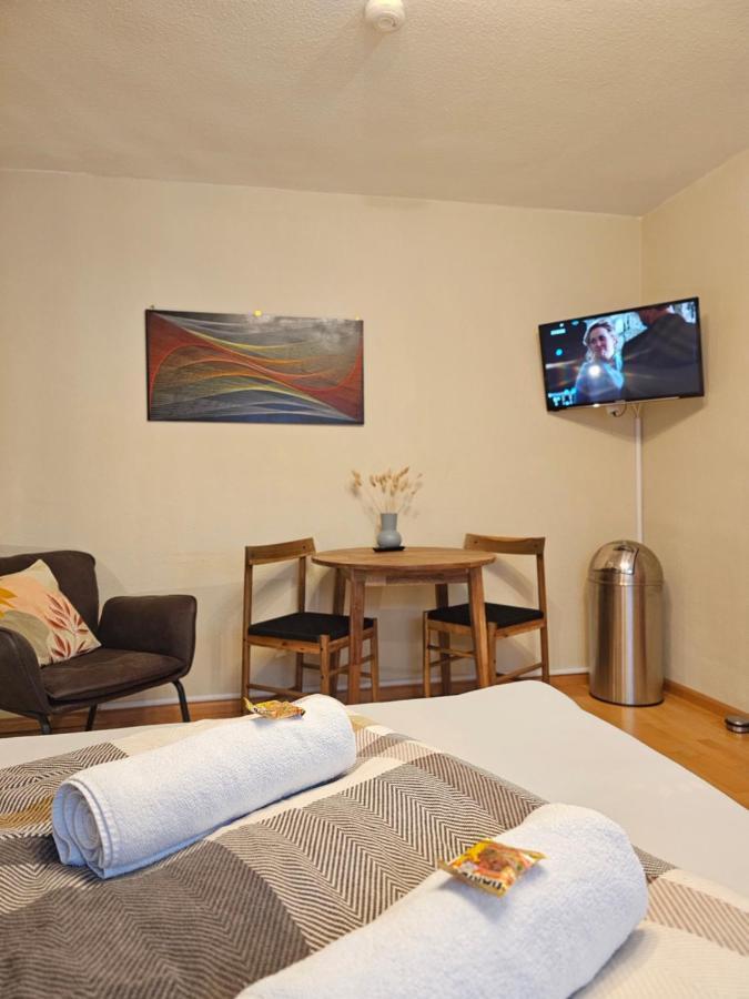 Doppelzimmer 1 I Geteiltes Bad & Kueche I Mit Dem Zug Nur 4 Min Bis Zum Hauptbahnhof Fribourg im Breisgau Extérieur photo