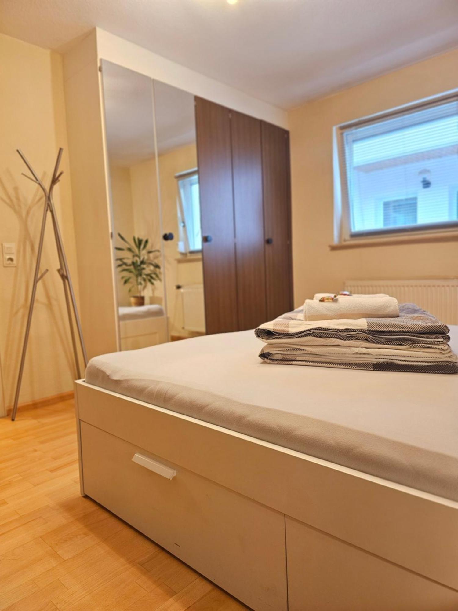 Doppelzimmer 1 I Geteiltes Bad & Kueche I Mit Dem Zug Nur 4 Min Bis Zum Hauptbahnhof Fribourg im Breisgau Extérieur photo