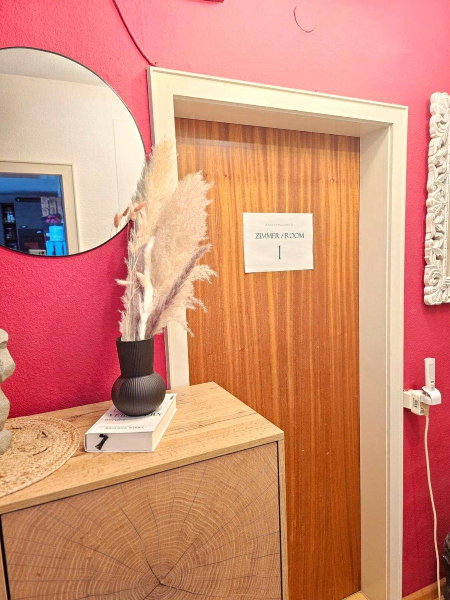 Doppelzimmer 1 I Geteiltes Bad & Kueche I Mit Dem Zug Nur 4 Min Bis Zum Hauptbahnhof Fribourg im Breisgau Extérieur photo